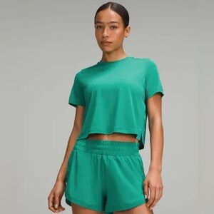 Lululemon Ultralight Waist-Length T-Shirt in Cascadia Green